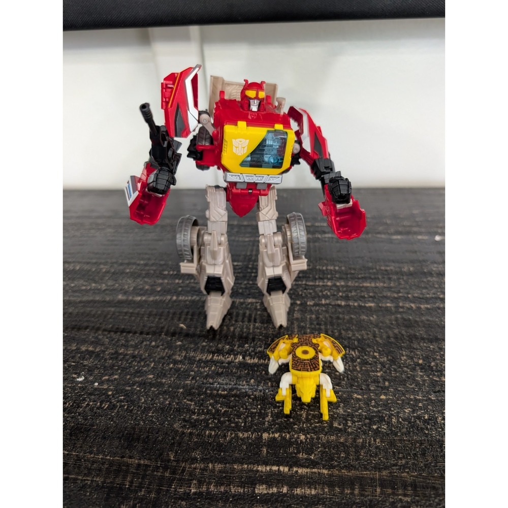 Hasbro Transformers Generations Fall Of Cybertron Blaster - Voyager Class